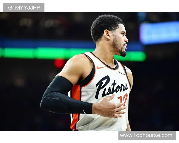 托拜亚斯哈里斯状态低迷仅得九分仍贡献全能数据助球队鏖战 托拜亚斯哈里斯状态低迷仅得九分仍贡献全能数据助球队鏖战